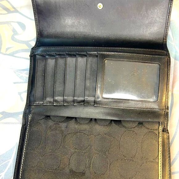 Coach Trifold Signature Canvas Checkbook Wallet - GUC - Picture 6 of 8